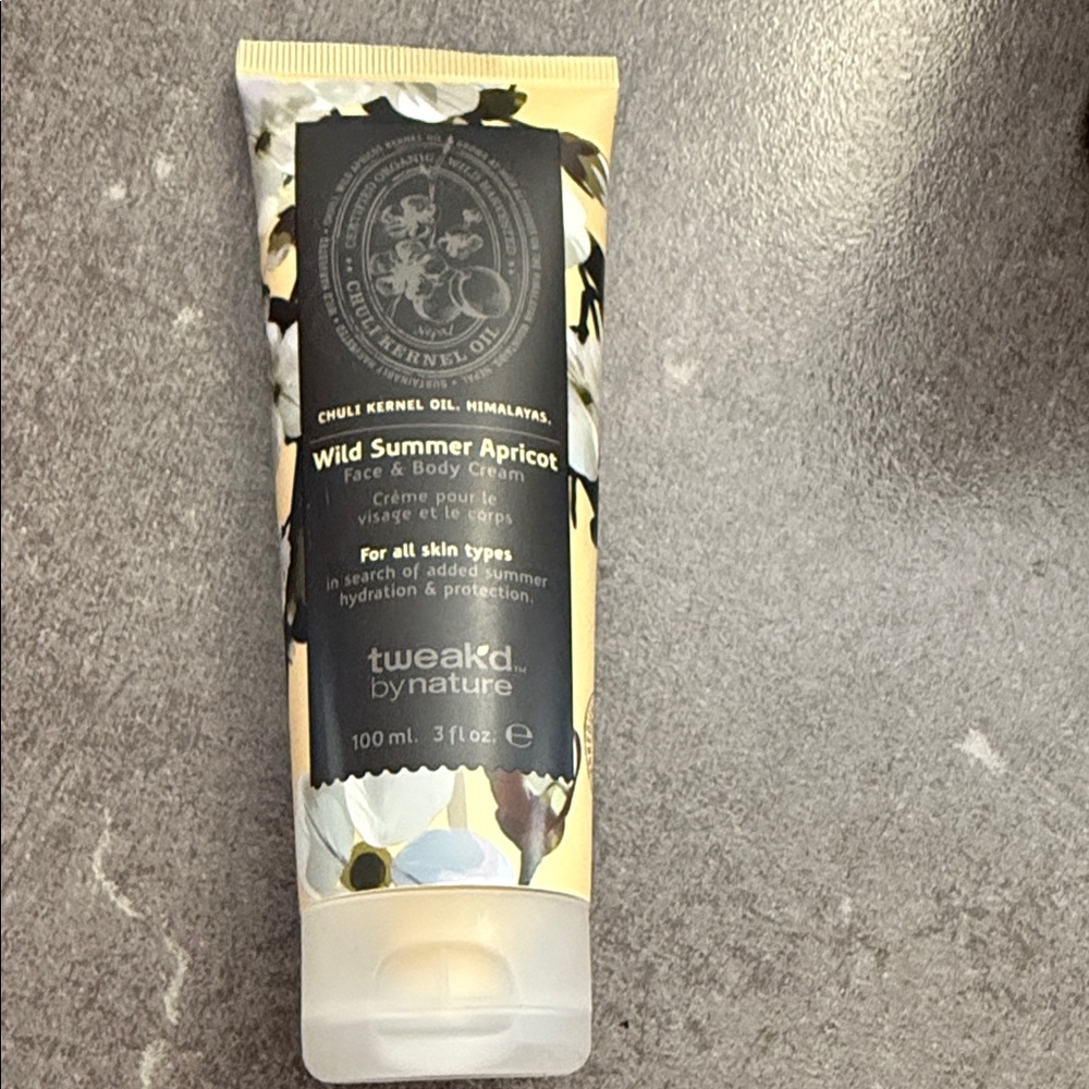 Wild Summer Apricot Face & Body Cream - Yellow